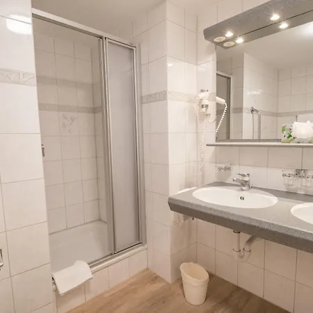 ベルクホフ アマランス 3*